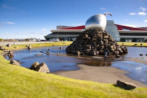 Airport Transfer (One way) between Keflavik and Reykjavik