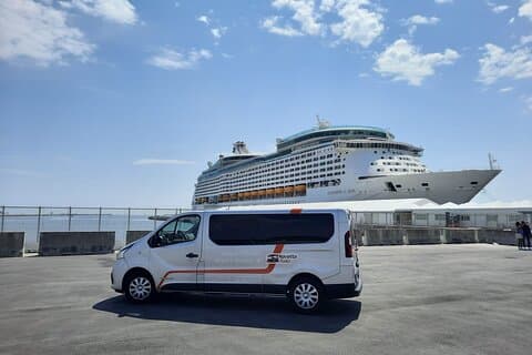 Private Transfer from Skarfabakki Port to Keflavik Airport (KEF)