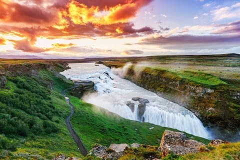 10 Hours Private Luxury Tour of Golden Circle