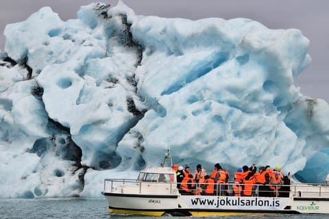 Reykjavik: Glacier Lagoon Boat Ride & South Coast Full Day Tour