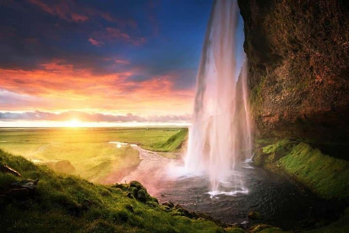 South Coast Summer Day Tour in Small-Group from Reykjavik