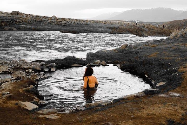 Private Photo Session with a Local Photographer in Vatnajökull