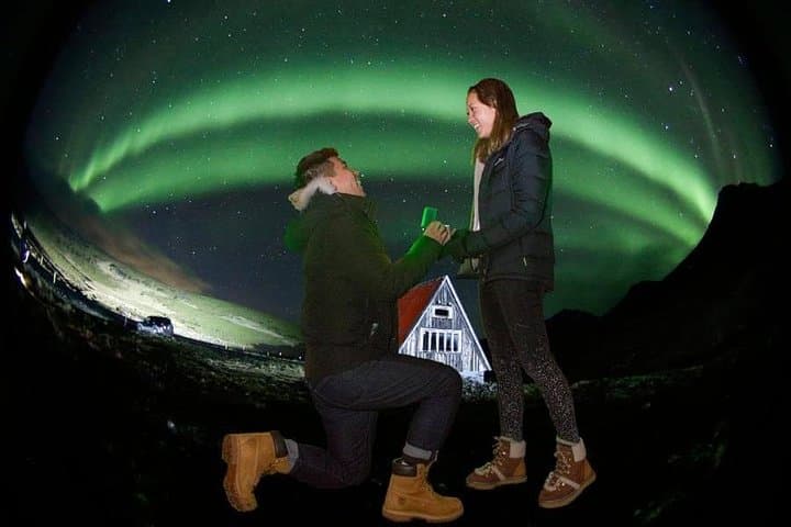 Private Photo Session with a Local Photographer in Vatnajökull