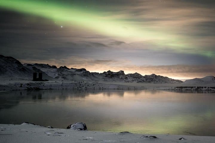 Private Northern lights with photographs