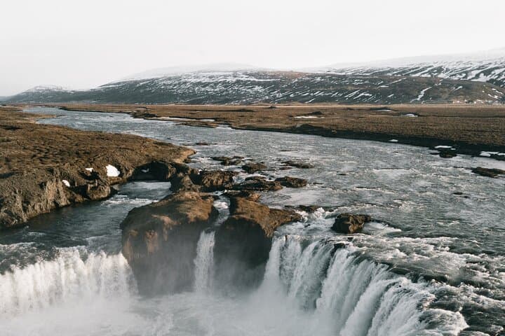 7 Nights 8 Days Around Iceland Tour starting from the airport