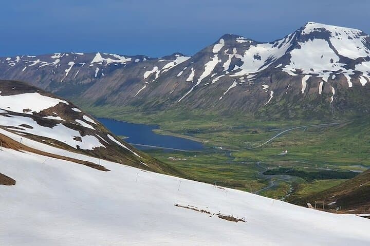 Hiking Tours in Troll peninsula