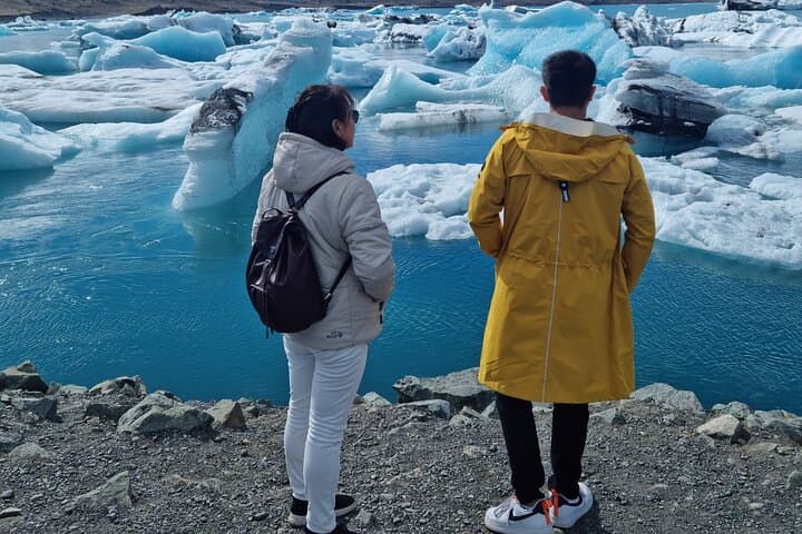 Private Sightseeing Tour to Diamond Beach
