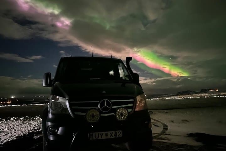 Mercedes Benz 4x4 heavily converted and the northern lights
