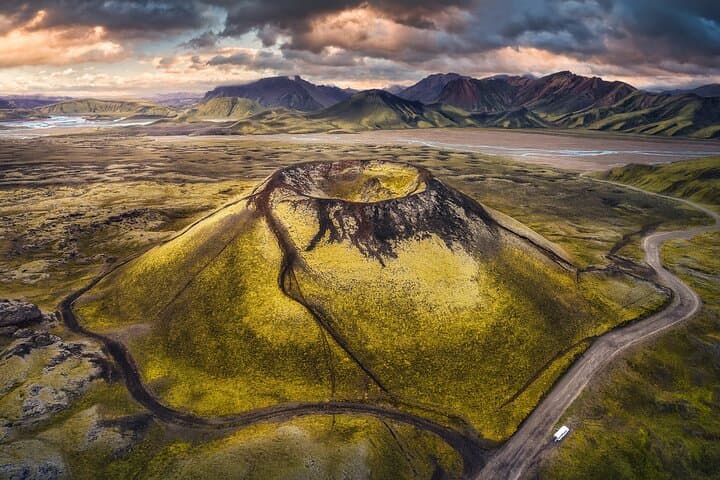 Private Superjeep Tour to Fjallabak “Behind the Mountains”