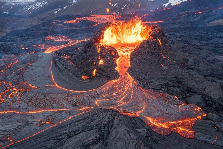 Small Group Private Volcano Hike with Lunch (1-7pax)