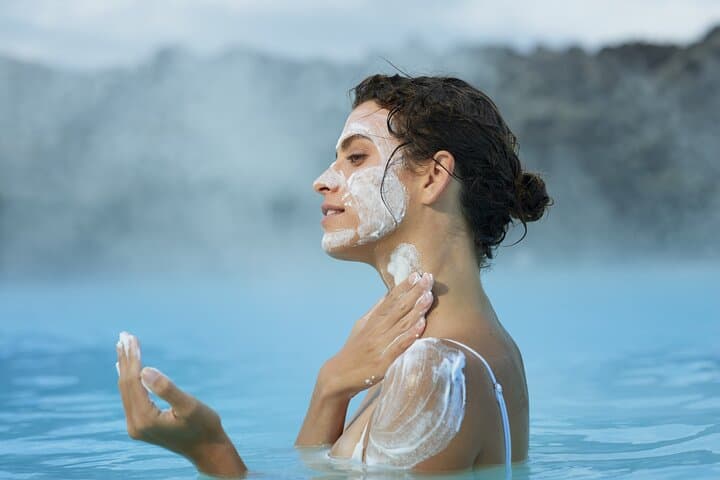 Private Roundtrip Transfer between Blue Lagoon and Reykjavik