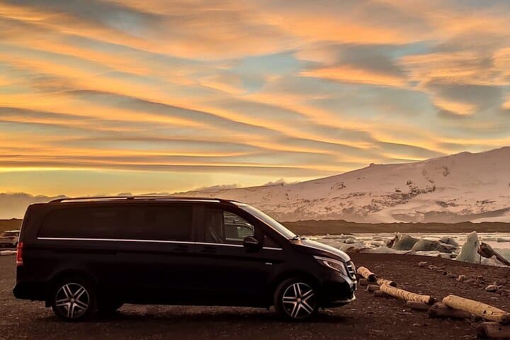 2-Day Southern Iceland, Glacier Lagoon and Diamond Beach Tour