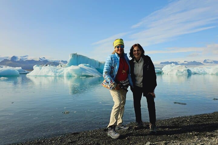 Diamond Beach & Jökulsárlón Floating Glacier Guided Day Tour