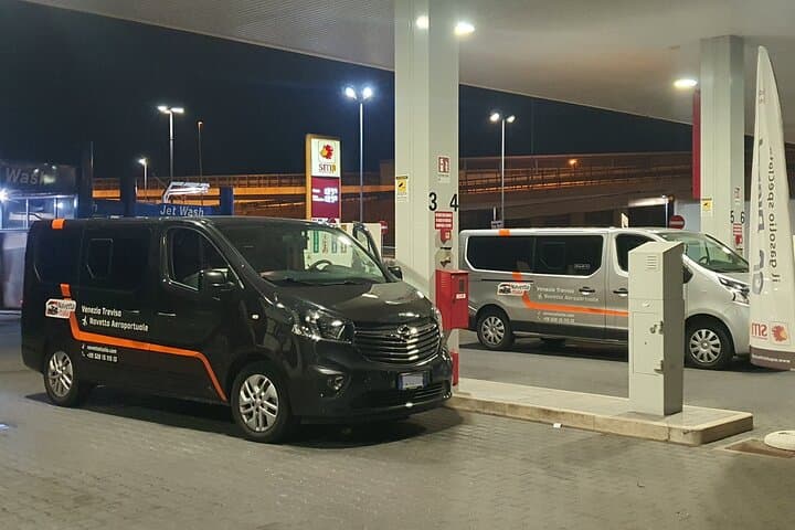Keflavik Airport (KEF) to Skarfabakki Port - Arrival Transfer