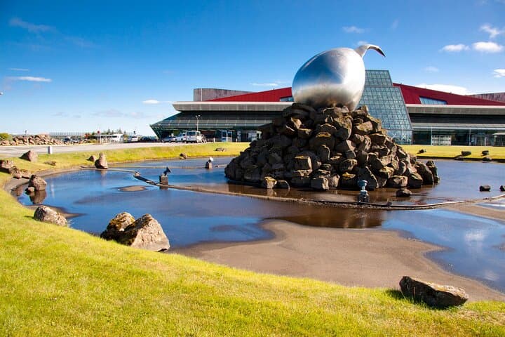 Keflavik Cultural & Coastal Stroll Private Walking Tour
