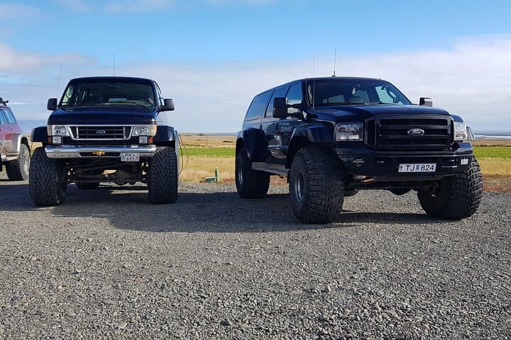 Super Jeep Glacier Tour on Vatnajökull