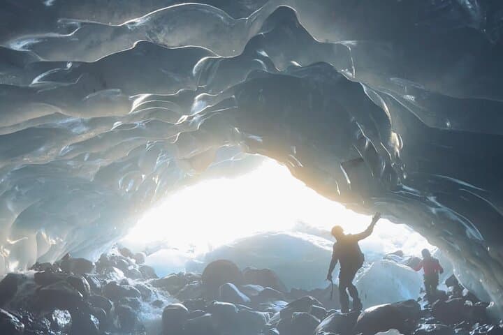 4 Hours Glacier Hiking Adventure