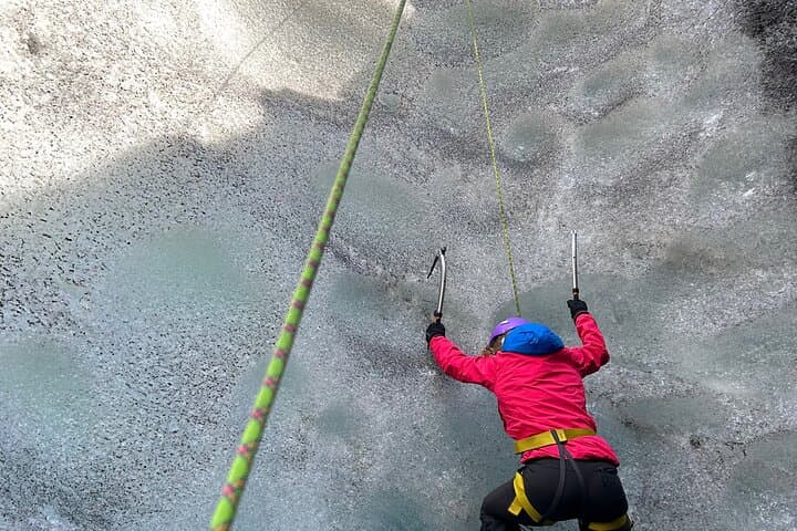 4 Hours Glacier Hiking Adventure