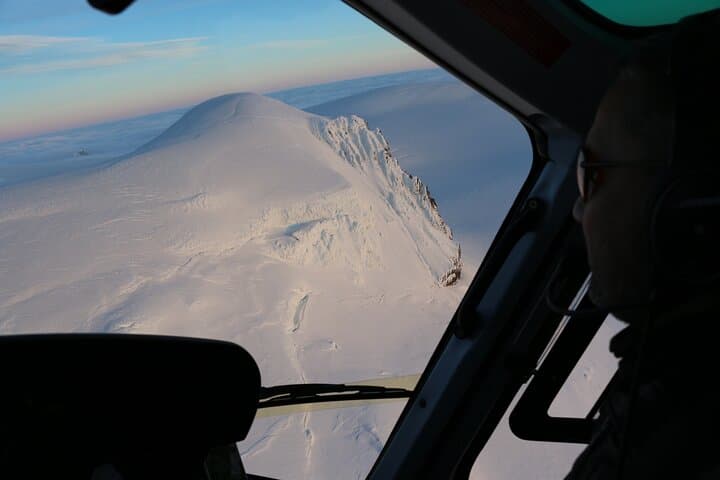 Glacier Edge Helicopter Tour with Landing from Skaftafell
