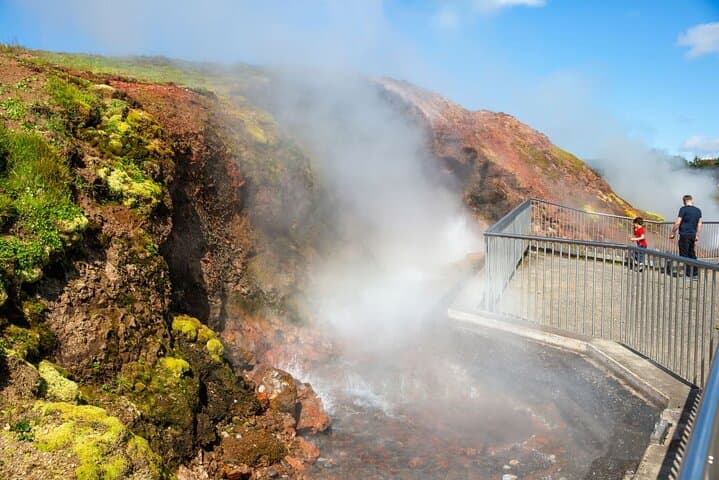 Private Silver Circle Tour of Iceland