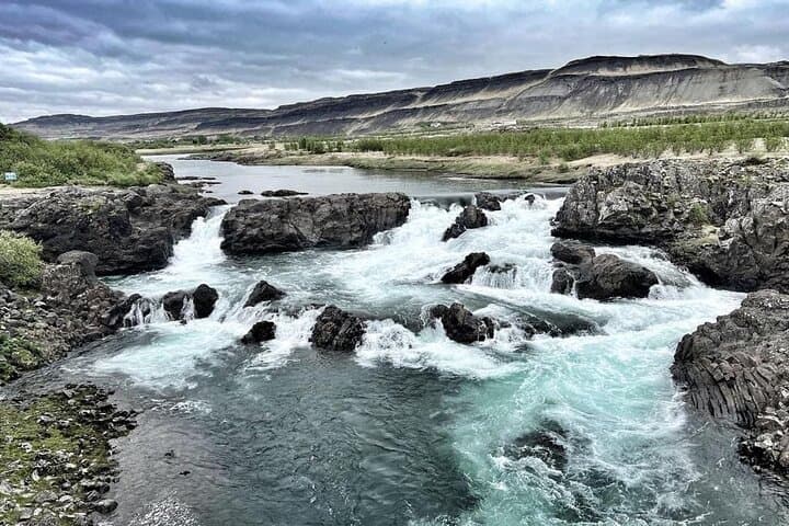 Silver Circle: Lava Cave, Waterfalls & Iceland Horses-Small Group