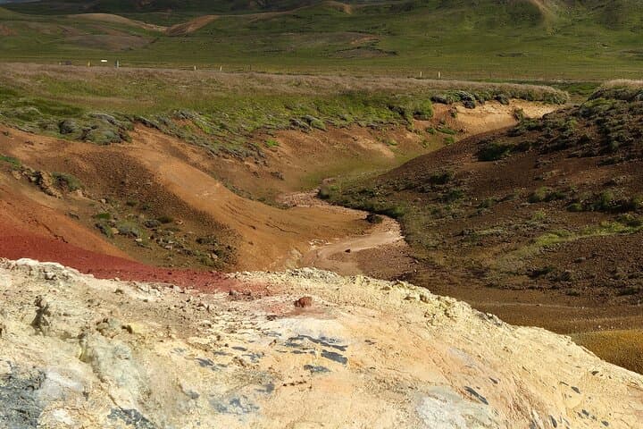 Explore Reykjanes Peninsula: Private Tour with Airport Transfer
