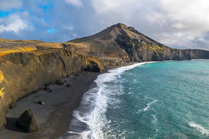 Geothermal and Volcanic landscapes & transfer to the Blue Lagoon