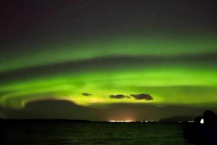 No filter needed — just Iceland’s natural glow. Experience the breathtaking Northern Lights in all their glory!