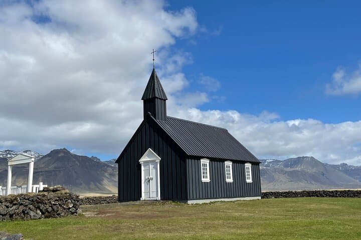 Self-Guided Audio Driving Tour of the Snæfellsnes Peninsula