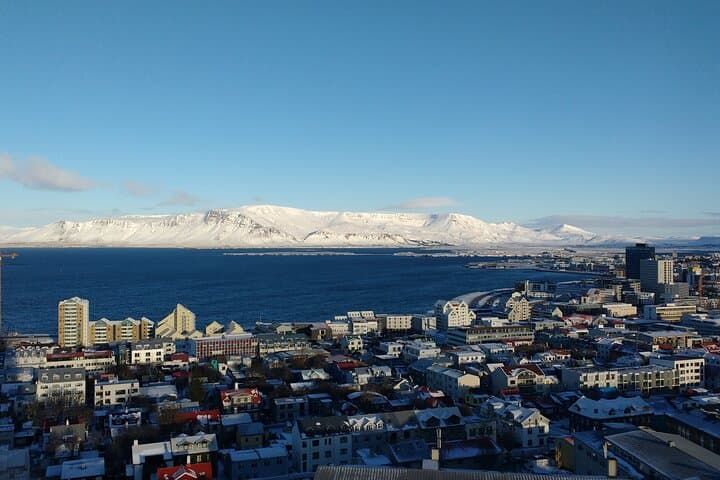 Private transfer from Keflavik airport to Reykjavik