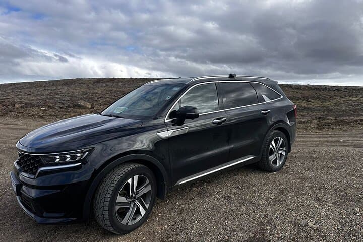 Private Luxury Transfer from Blue Lagoon to Reykjavik