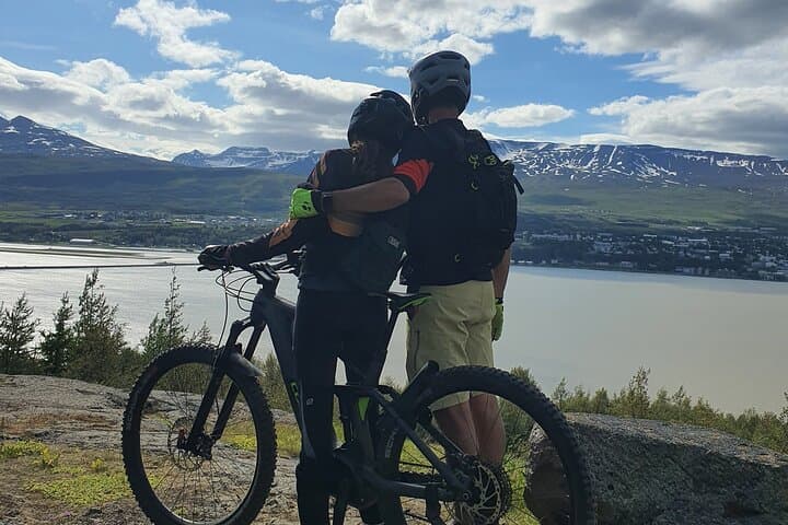 E-Bike Kjarnaskógur and Akureyri City Tour