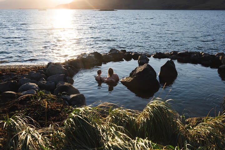 Hvammsvík Private Transfer & Optional Tickets - 2 Hour Visit