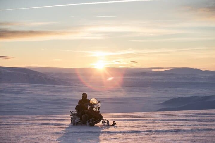 Golden circle & Glacier Snowmobile Tour