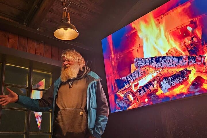 njoy a cozy session in a traditional Icelandic sitting room with a skilled local storyteller