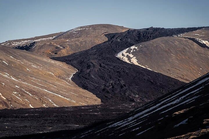 Volcano Hike and Blue Lagoon Admission Tour in Iceland