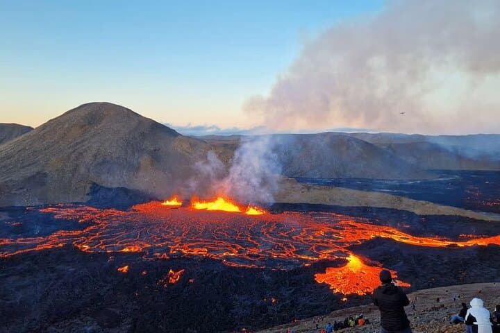 Volcano Hike and Blue Lagoon Admission Tour in Iceland