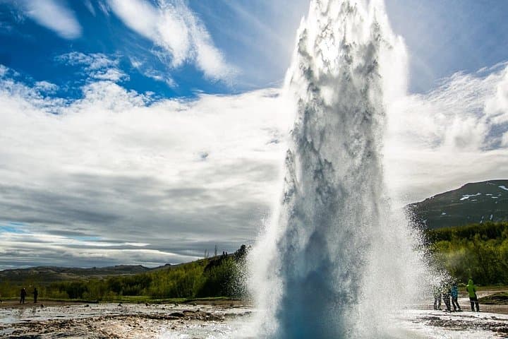 Private Golden Circle Tour Thingvellir, Gullfoss and Geysir