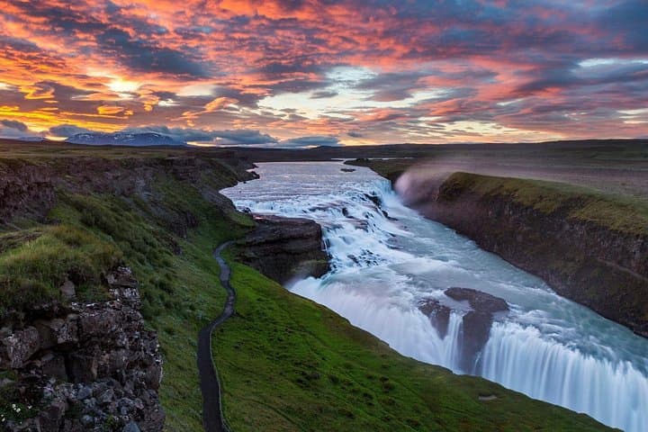 Private Golden Circle Tour Thingvellir, Gullfoss and Geysir