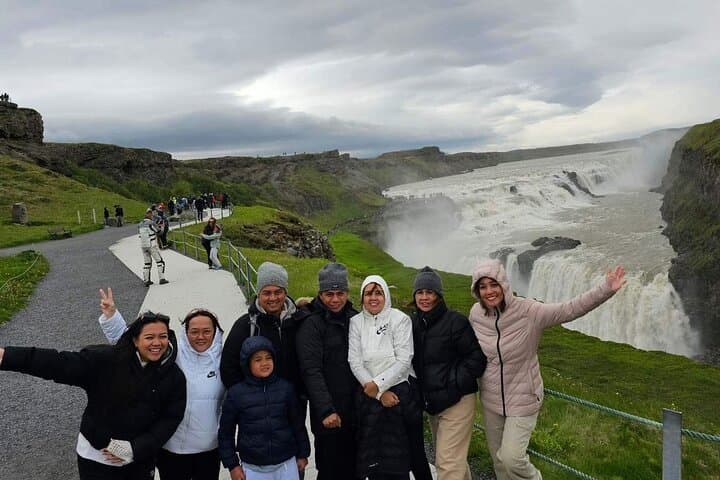 Private Golden Circle Tour Thingvellir, Gullfoss and Geysir