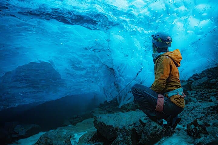 Sólheimajökull Glacier Hike with Ice Cave Exploration