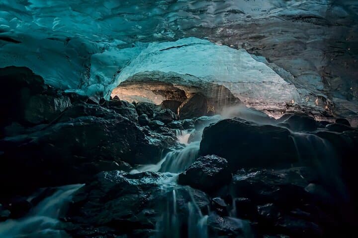 Sólheimajökull Blue Ice Cave & Glacier Walk