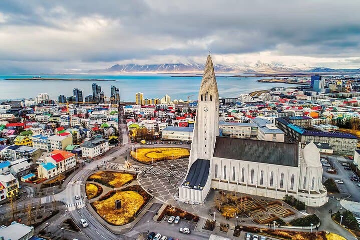 Bus Transfer: Reykjavík / Hella / Hvolsvöllur to Thórsmörk