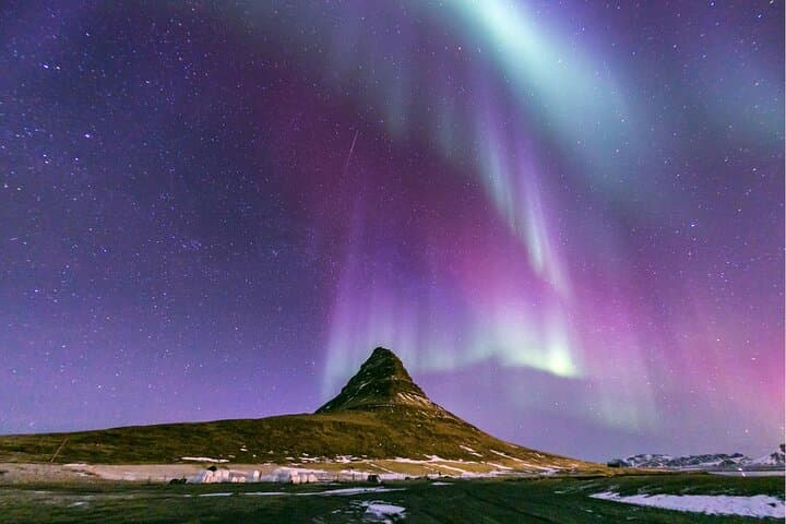 Reykjavik Northern Lights Unlimited Tour with Aurora Center Entry