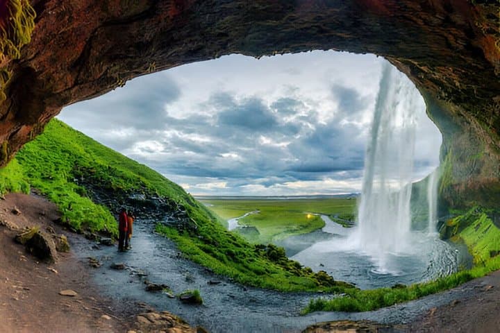 South Coast Private Tour: Waterfalls, Beaches and More