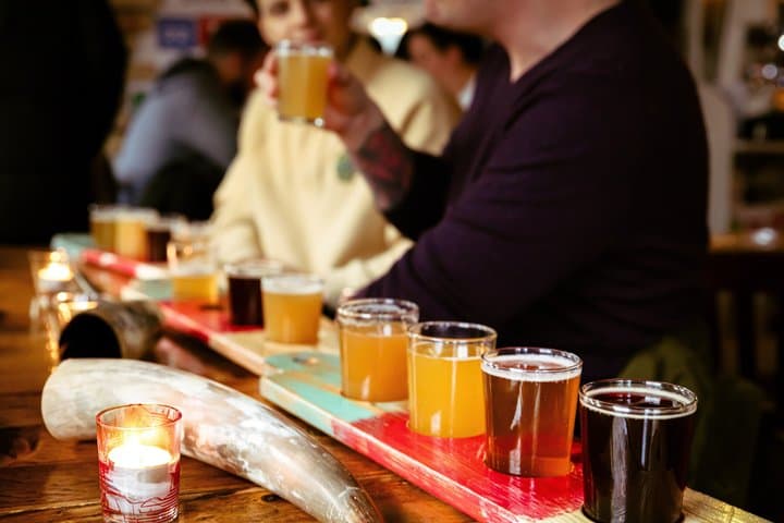 Reykjavík Pub Crawl Tour with Drinks and Games