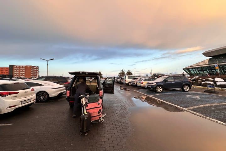 Private Transfer from/to Keflavik Airport Iceland