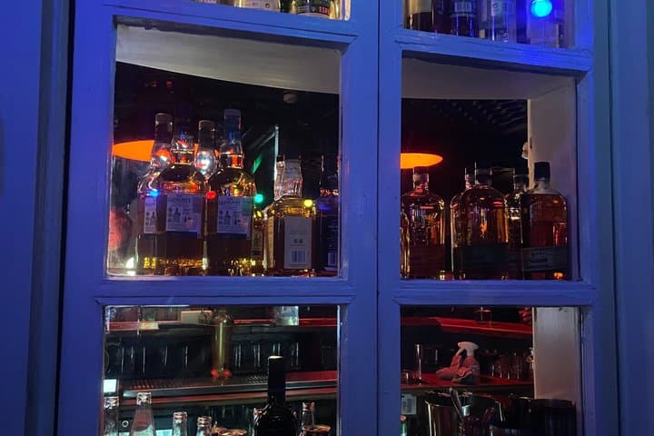 Icelandic Bar Crawl and Karaoke Experience