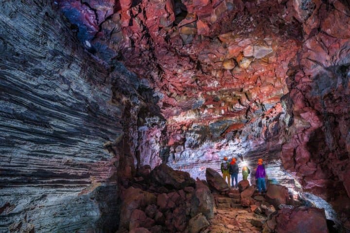 Private Silver Circle and Vidgelmir Lava Cave Tour