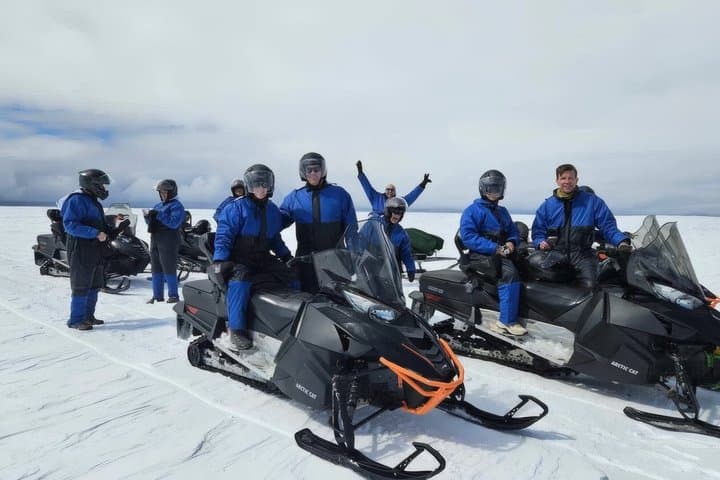 Private Silver Circle & Snowmobiling Tour from Reykjavik